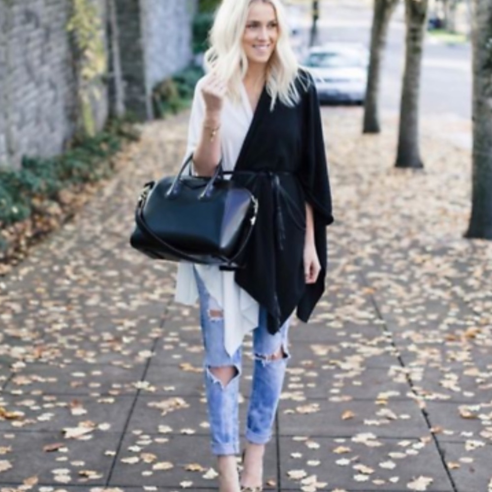 BNWT black and white wrap